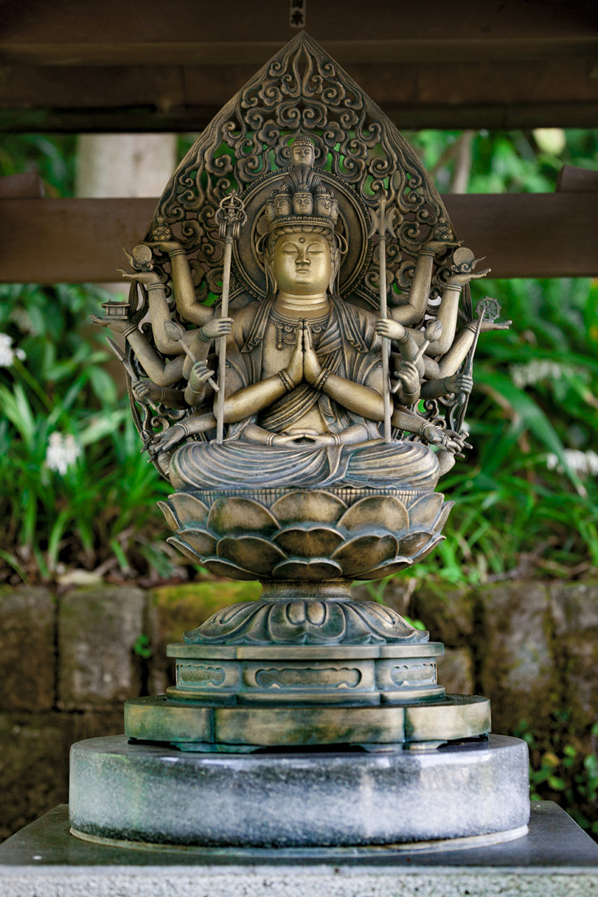 Kamakura - Benzaiten Statue